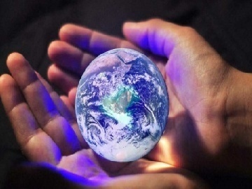 热搜第一 金饰克价突破1200元 买100克晚1年多花3万元！网友：真后悔了！