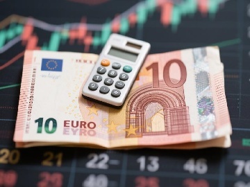 热搜第一 金饰克价突破1200元 买100克晚1年多花3万元！网友：真后悔了！